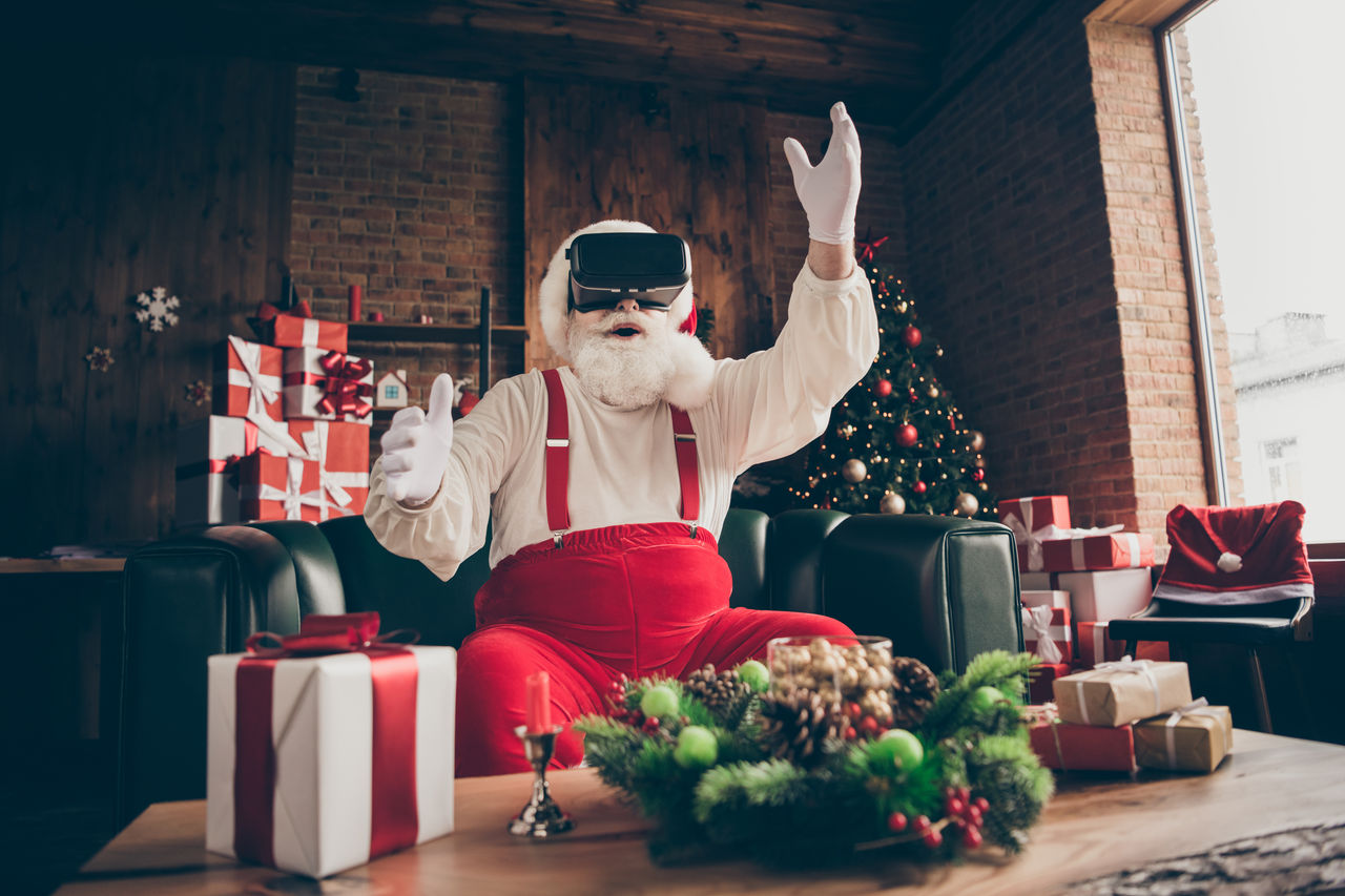 santa, AR, VR, virtual reality, augmented reality, VR headsest